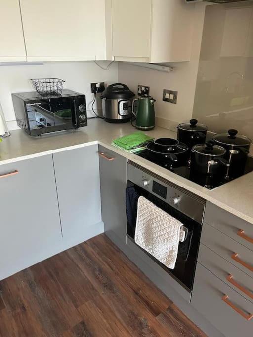 Peaceful 2Br Hideout With Instant Self Check-In At Kelham Island Retreat Apartment เชฟฟิลด์ ภายนอก รูปภาพ